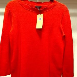 NWT scalloped Medium sweater top